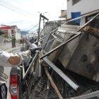 Los escombros fueron retirados del sitio en camionetas, a la mañana siguiente del incendio.