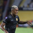 Fidel Martínez y su alegría en la goleada ante Aucas.