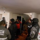 Los sospechosos de tráfico de personas fueron capturados en Ambato y Puyo.