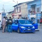 A la abogada María Yagual le dispararon cuando el carro en que andaba se detuvo por la luz del semáforo.