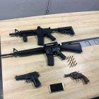 De las armas incautadas, solamente el revólver, calibre 38 milímetros, es real.