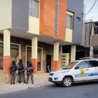 En este lugar las autoridades encontraron armas y dinero en efectivo que serían de los presuntos homicidas