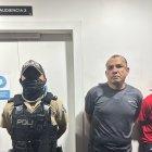 El ciudadano se encontraba en posesión de un revólver, según información policial.