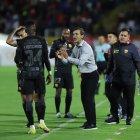 Fabián Bustos está en problemas, tiene pocos días para levantar el ánimo a sus jugadores y recuperar a los lesionados.