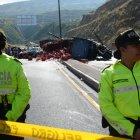 La Policía cercó el lugar del fatal accidente de tránsito de Guayllabamba.