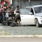 El vehículo de la víctima recibió varios disparos.