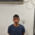 El hombre quiso huir de los uniformados, quienes lo persiguieron para luego detenerlo.