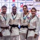 Vanessa Chalá (segunda desde la izquierda) ganó el oro en la categoría de los +78 kg.