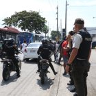 Agentes policiales intervinieron ante la alerta de disparos al aire en la caravana que acompañó al féretro.