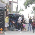 Un grupo de personas que se encontraba en la zona en la que ocurrió el doble crimen se mostró agresivo al ver a un equipo de este Diario.