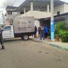 Medicina Legal llegó al sitio donde balearon a un hombre mientras descansaba en una hamaca, en Manta.