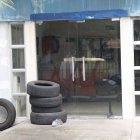 La puerta de ingreso al lugar está bloqueada para impedir el paso a extraños.