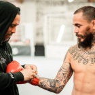 El entrenador principal del ecuatoriano es Jason Parillo