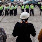 La alcaldesa de Ambato, Diana Caiza, puso a correr a los agentes de tránsito en una visita sorpresa que les realizó.