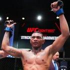 El festejo de Michael Morales tras derrotar por decisión unánime al experimentado Max Griffin.