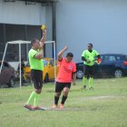José López y un penal para la historia, clasificaba a su equipo Amistad a las semifinales del torneo barrial.