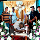 'Peker, La Maravilla' es velado en casa de su abuela.