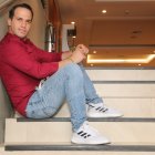 Leonel Allegues está de regreso en la música con su nuevo tema El Vacilón.