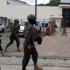Policías y militares están controlando el centro carcelario.