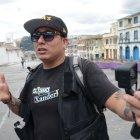 Xander siempre está acompañado de su cámara go pro para captar todo lo que pueda.