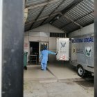 Los sacos con los restos fueron tomados por personal policial y llevados a la morgue de Quevedo.