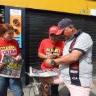 En la esquina de Portete y la 29, Iván Gómez puso en acción su teléfono y ganó  con El Ruletón Millonario de EXTRA.