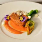 En Ecuador hay empresas que se dedican al cultivo de este producto que cada vez llena los platos.