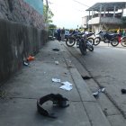 Los ladrones fueron capturados luego de caer de la moto en la que huían de la Policía.