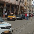 Los asesinos abrieron una ráfaga de disparos en contra de los dos sujetos.