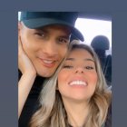 Sobre su relación amorosa, Rayo asegura que están bien, que se siente feliz y que va para largo.