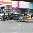 El auto en que iba la decana.