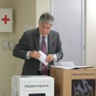 Guillermo Lasso ejerció su derecho al voto en Guayaquil.