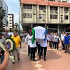 Carlos Falquez fue llevado al camposanto Parque de la Paz, en Machala, donde era velado en intimidad.