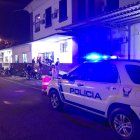 Los familiares de Agustín llegaron al hospital pero se mostraron reacios a proporcionar más detalles sobre el incidente.