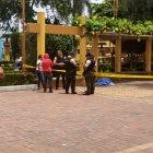 En la Policía se indicó que están investigando para conocer las motivaciones de este hecho violento.