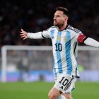 En un partido apretado, Messi frotó la lámpara y le dio el triunfo a Argentina.