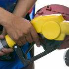 Preocupación. Los conductores muestran su preocupación al ver los altos costos del combustible