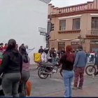 En Cuenca, hay molestia por los 'delivery' motorizados.