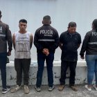 Los sospechosos fueron detenidos con cuatro vehículos reportados como robados.