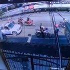 En la grabación se observa como los delicuentes interceptan a los policias.