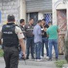 Personal policial llegó al lugar para recabar indicios.