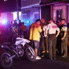 Uno de los secuestrados daba testimonio a la Policía.