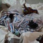 Parte de los explosivos que fueron decomisados en el operativo policial.