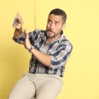 El actor confiesa que después de haber sido trago bravo, como un vodka puro, ahora es solo una sangría