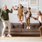 Los abuelos transmiten seguridad y estabilidad.