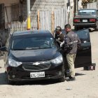 l hombre se movilizaba en un carro negro y fue interceptado por sujetos armados.