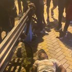 Unos sujetos atacaron en el parque a Jair Jiménez y un balazo impactó a una joven madre.