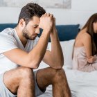 Los frecuentes reclamos pueden causar peleas y distanciamiento en la pareja.