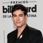 Danilo durante la alfombra roja de los Premios Billboard.