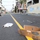 En la zona en donde se registró el caso, ayer moradores colocaron un cartón con unas velas encendidas a modo de homenaje a las víctimas.